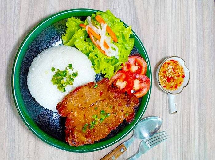 Cơm Tấm Sườn Nướng Mật Ong